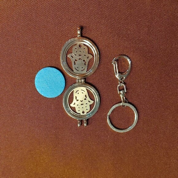 Aromatherapy Scent Jewelry Essential Oil Diffuser Keychain - Picture 3 of 5